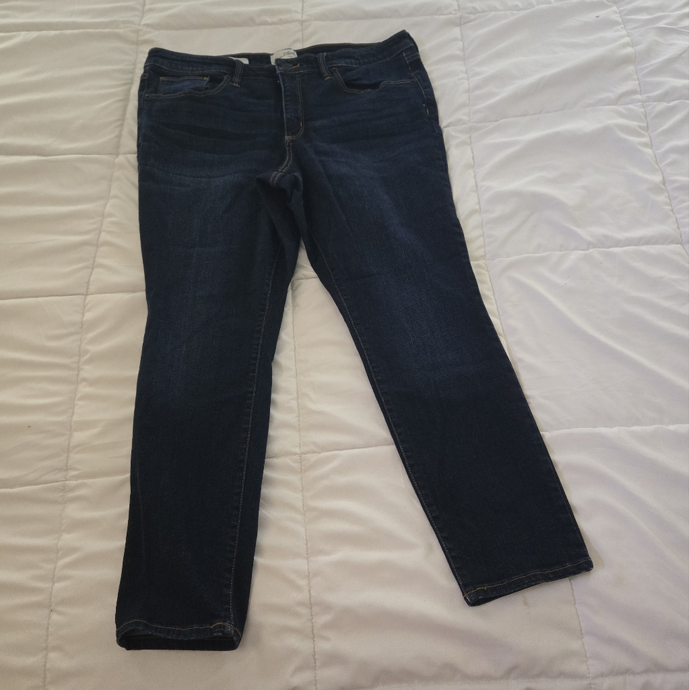 Universal Thread Dark Blue Mid Rise Skinny Jeans